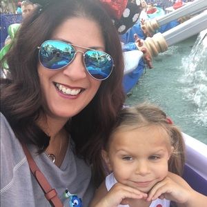 Meet your Posher, Sheila